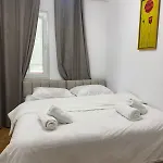 Juli's Pazari Nest * Tirana