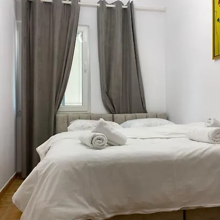 Juli's Pazari Nest Apartmán *