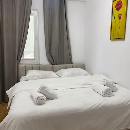 Juli's Pazari Nest * Tirana