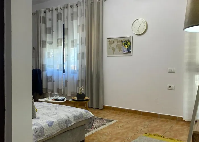 Juli's Pazari Nest * Tirana