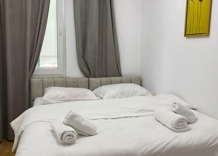 Juli's Pazari Nest * Tirana